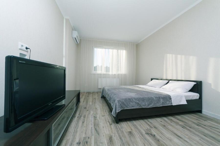 Драгоманова 38А 2Й Поверх Apartment Kyiv Exterior photo