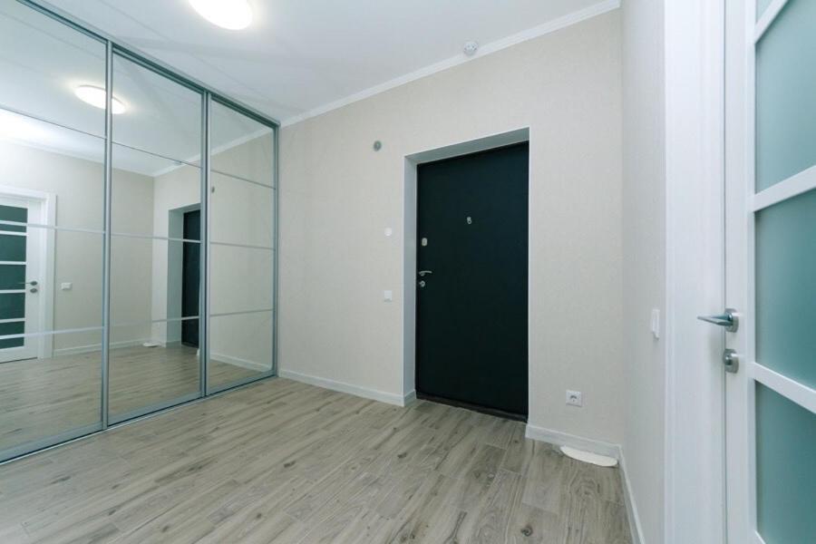 Драгоманова 38А 2Й Поверх Apartment Kyiv Exterior photo